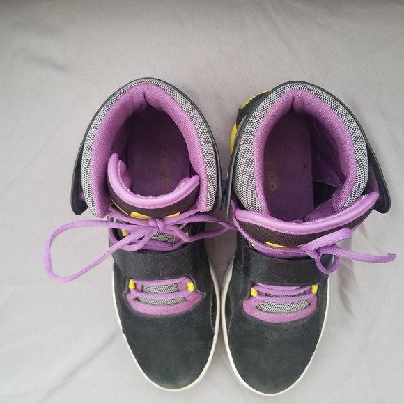 Adidas - Picture 3 of 6